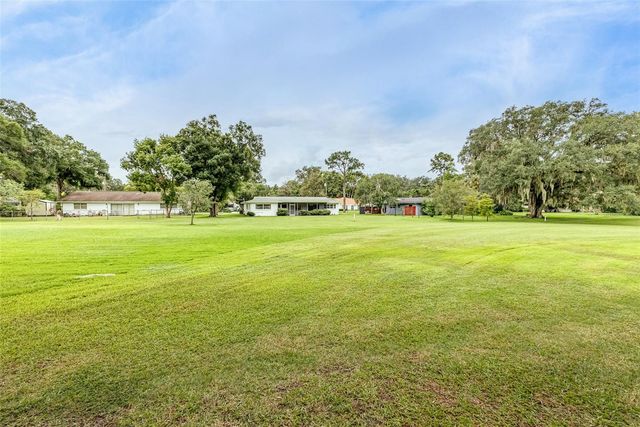 936 N RIVERHILLS DRIVE, Temple Terrace, FL 33617