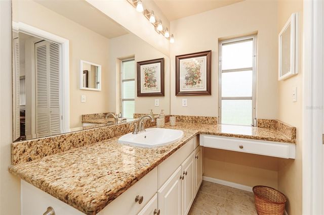 936 N RIVERHILLS DRIVE, Temple Terrace, FL 33617