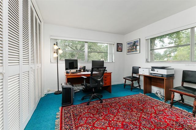 936 N RIVERHILLS DRIVE, Temple Terrace, FL 33617
