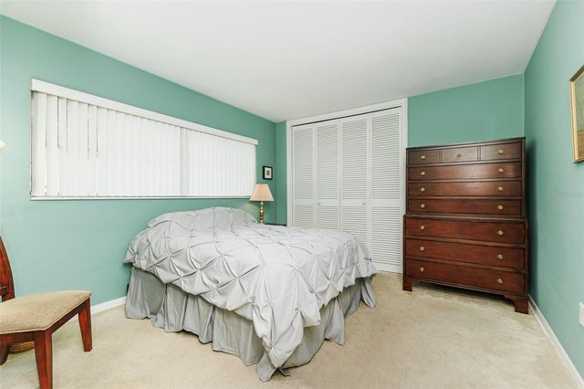 936 N RIVERHILLS DRIVE, Temple Terrace, FL 33617