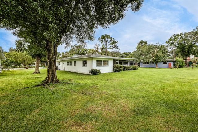 936 N RIVERHILLS DRIVE, Temple Terrace, FL 33617