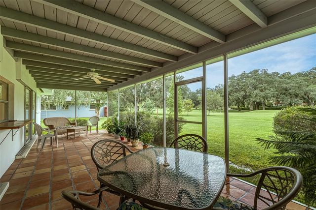 936 N RIVERHILLS DRIVE, Temple Terrace, FL 33617