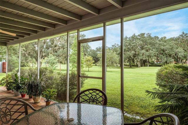936 N RIVERHILLS DRIVE, Temple Terrace, FL 33617