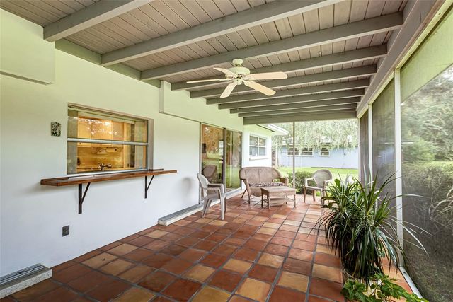 936 N RIVERHILLS DRIVE, Temple Terrace, FL 33617