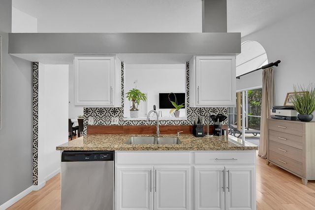 2649 Fairway Cove Court, Wellington, FL 33414