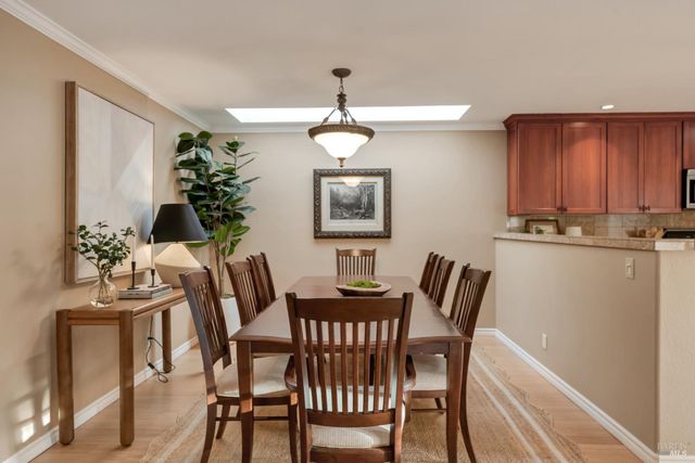 327 Buttercup Ct, Sonoma, CA 95476