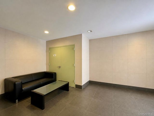 91-06 Whitney Avenue 2B, Elmhurst, NY 11373