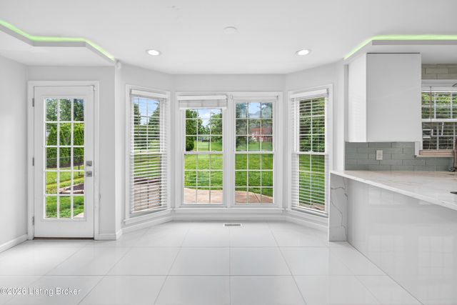 11403 Whitney Hill Rd, Louisville, KY 40299