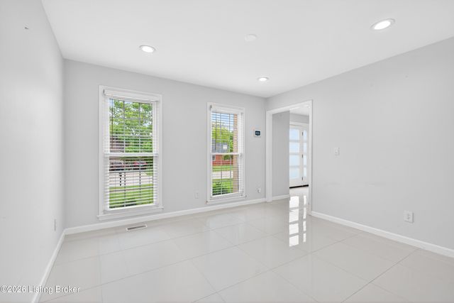 11403 Whitney Hill Rd, Louisville, KY 40299