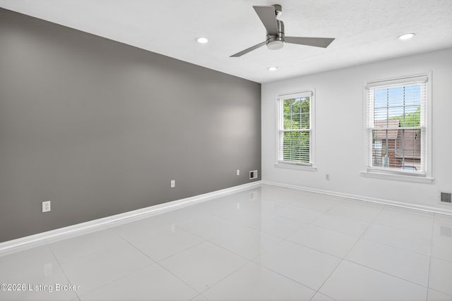 11403 Whitney Hill Rd, Louisville, KY 40299
