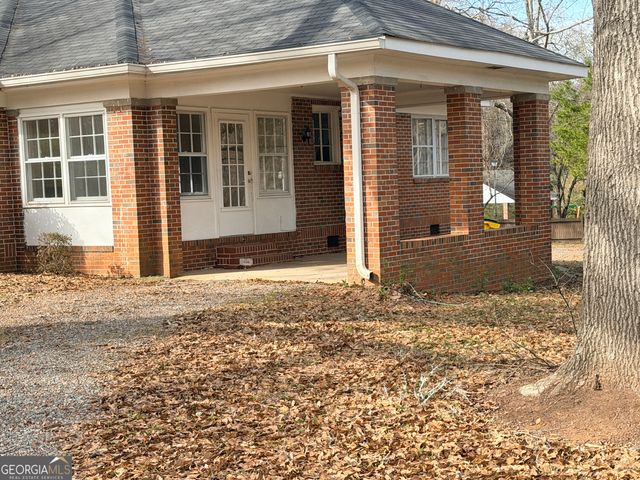 419 W Johnston Street, Forsyth, GA 31029