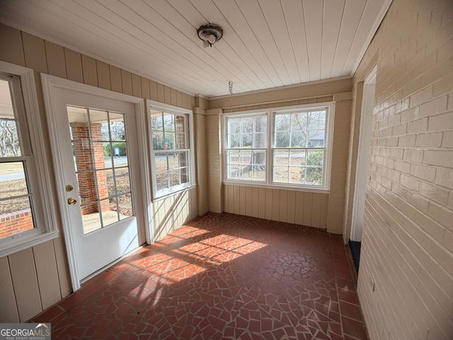 419 W Johnston Street, Forsyth, GA 31029