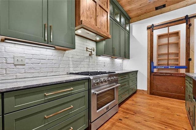 91 Edgewater Drive, Ellijay, GA 30540