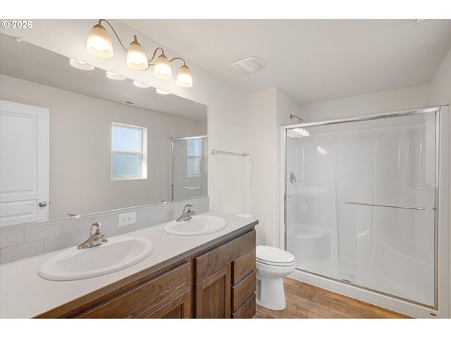 578 Se LINES St, Dallas, OR 97338