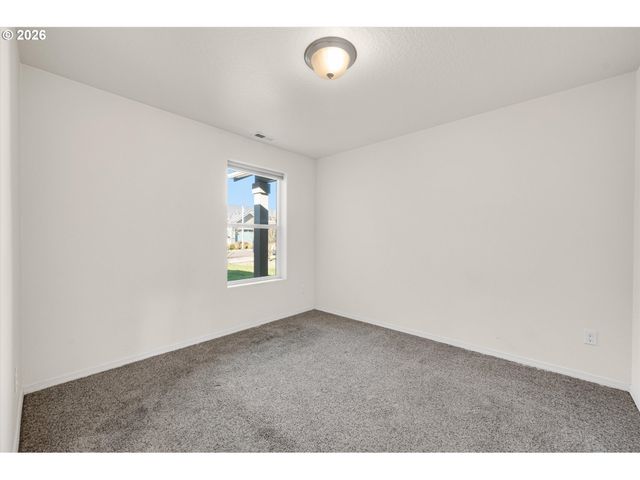 578 Se LINES St, Dallas, OR 97338