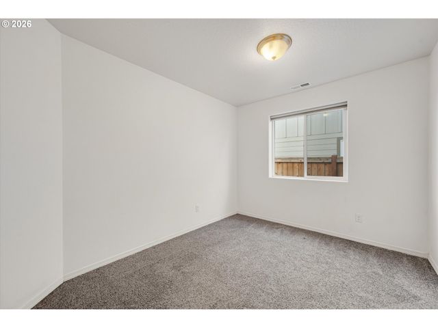 578 Se LINES St, Dallas, OR 97338