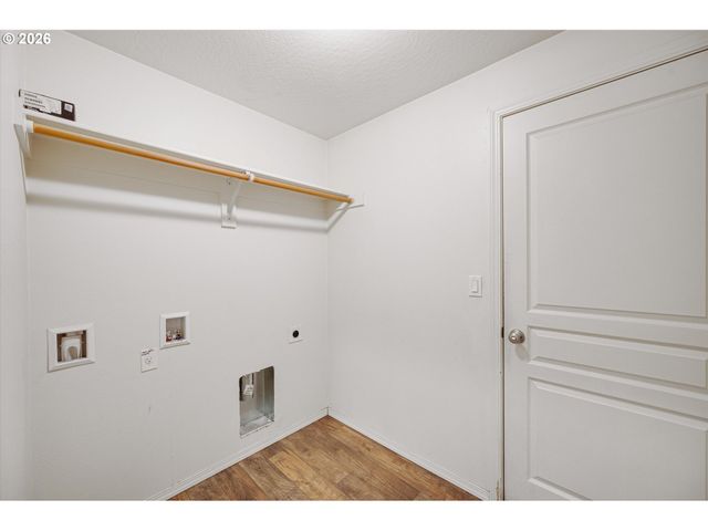 578 Se LINES St, Dallas, OR 97338