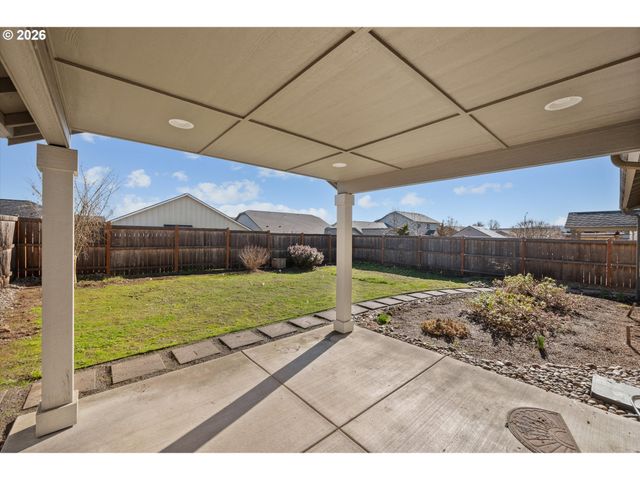 578 Se LINES St, Dallas, OR 97338