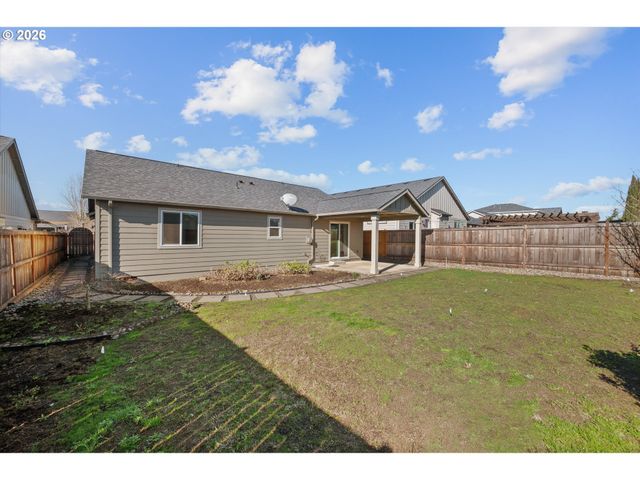 578 Se LINES St, Dallas, OR 97338