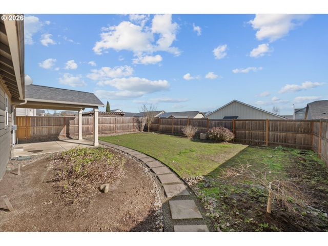 578 Se LINES St, Dallas, OR 97338