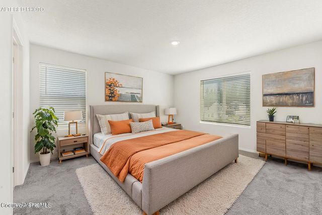 130 E Spirea LN, Hayden, ID 83835
