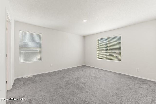 130 E Spirea LN, Hayden, ID 83835
