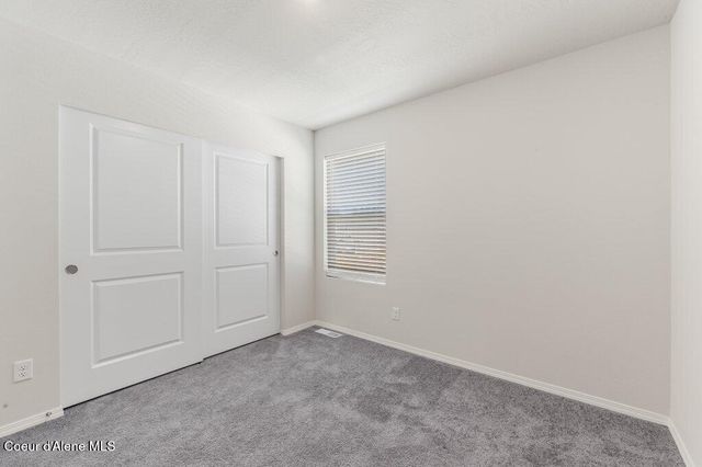 130 E Spirea LN, Hayden, ID 83835