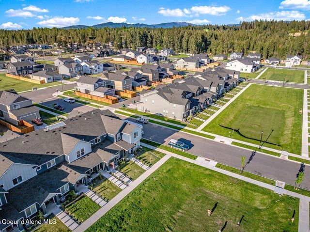 130 E Spirea LN, Hayden, ID 83835
