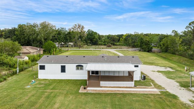 5201 Beaver Road, Santa Fe, TX 77517