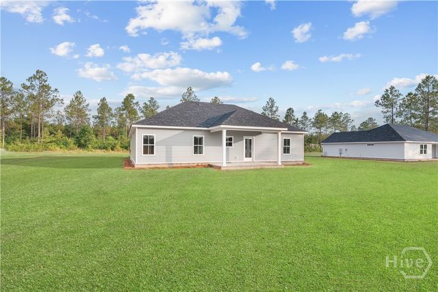 664 Belfast Loop, Ellabell, GA 31308