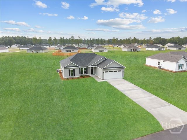 664 Belfast Loop, Ellabell, GA 31308