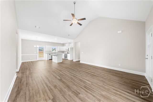 664 Belfast Loop, Ellabell, GA 31308
