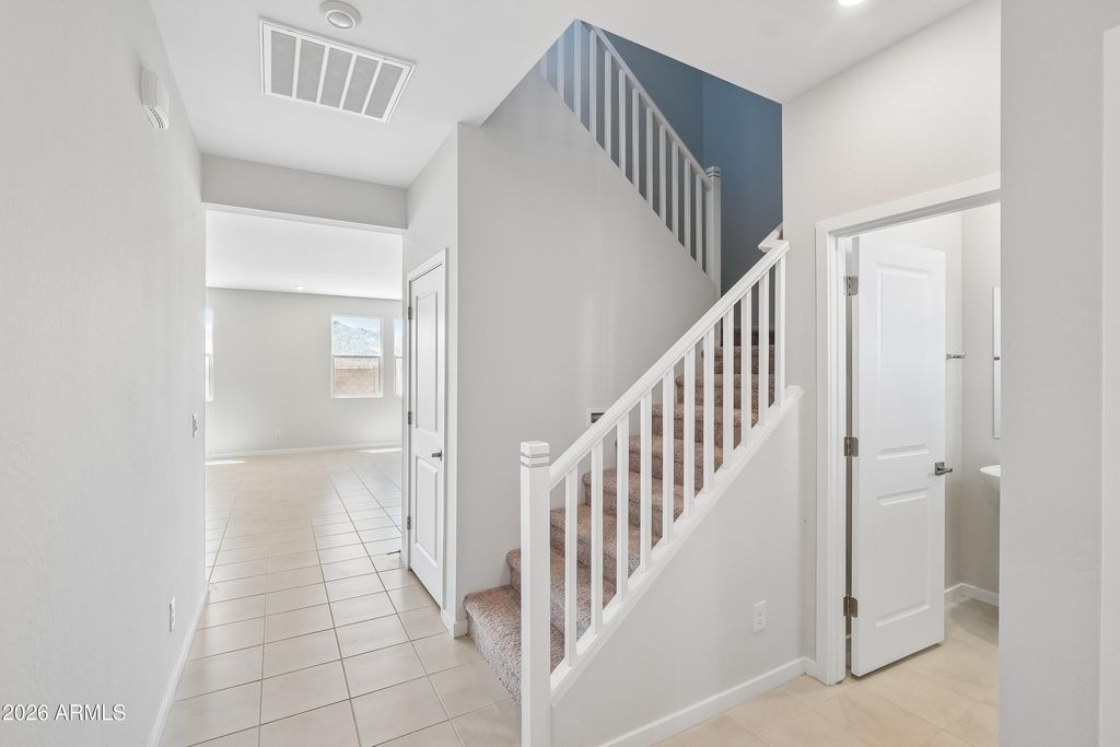 18256 W CALLE LEJOS --, Surprise, AZ 85387 — photo 2