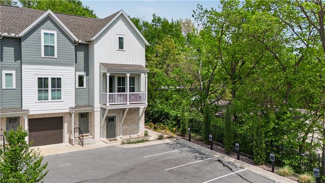 374 S Hill Avenue, Fayetteville, AR 72701