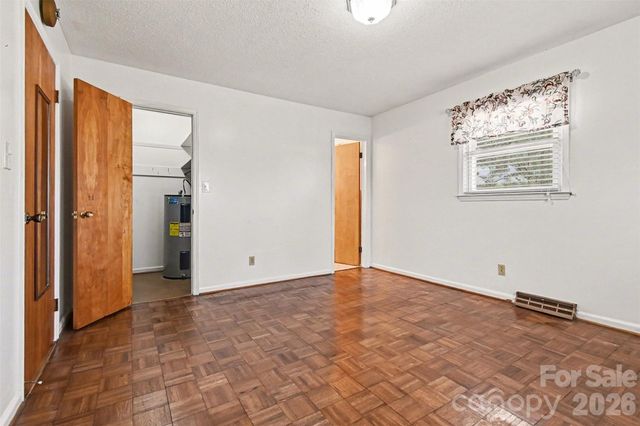 238 Lakeview Drive, Blacksburg, SC 29702