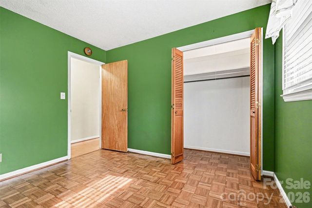 238 Lakeview Drive, Blacksburg, SC 29702