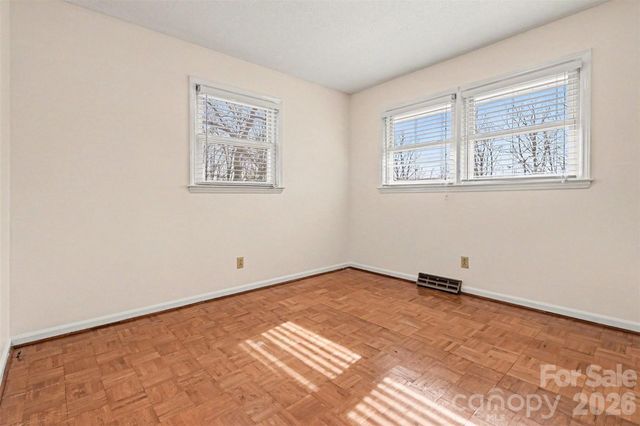 238 Lakeview Drive, Blacksburg, SC 29702