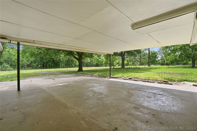 20000 S 280 Road, Morris, OK 74445