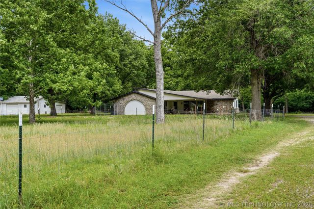 20000 S 280 Road, Morris, OK 74445