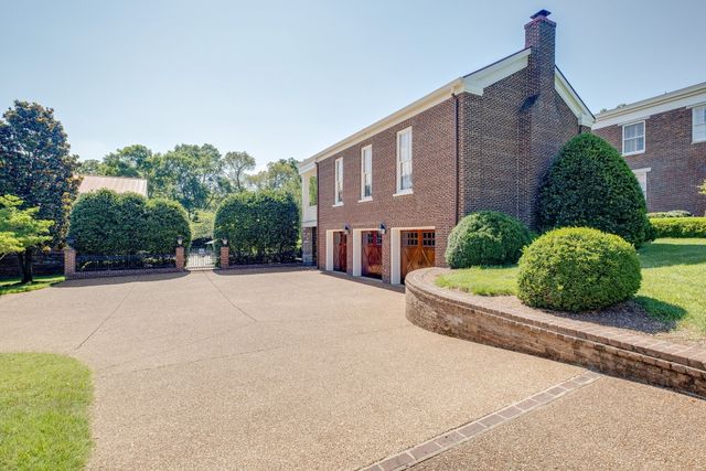 1711 Old Hillsboro Rd, Franklin, TN 37069