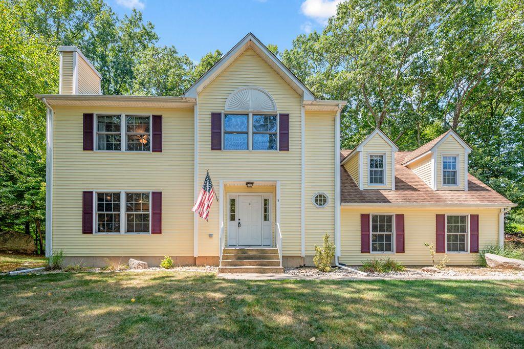 3 Kerrie Court, Ledyard, CT 06335