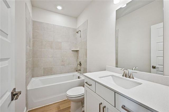 435 Elise Way, Lawrenceville, GA 30045