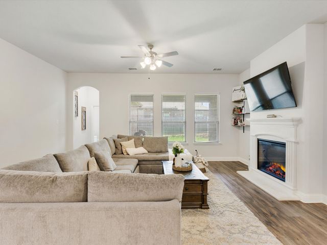 146 Palouse Street, Red Oak, TX 75154