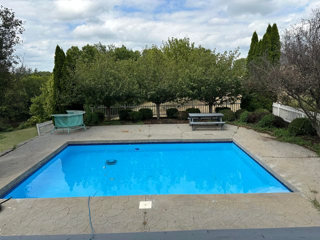 133 Treetop Court, Georgetown, KY 40324
