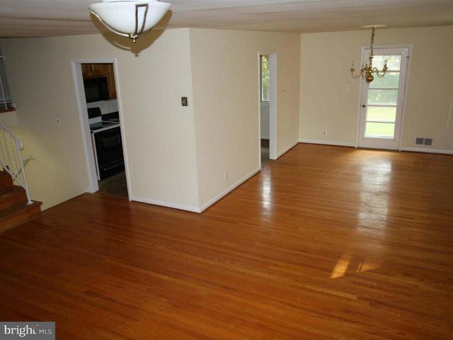 1103 ROBERTA CT, Mclean, VA 22101