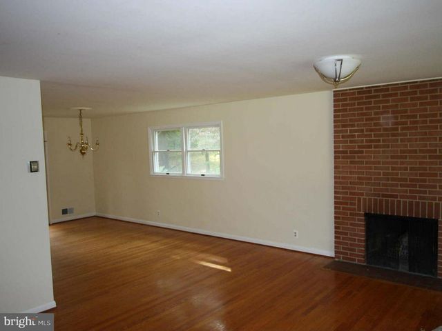 1103 ROBERTA CT, Mclean, VA 22101