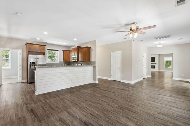 958 Beehive Road, Mount Pleasant, SC 29429