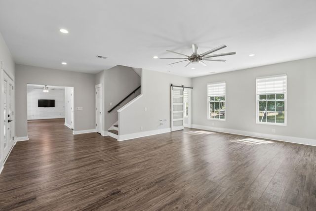 958 Beehive Road, Mount Pleasant, SC 29429