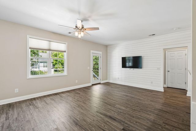 958 Beehive Road, Mount Pleasant, SC 29429