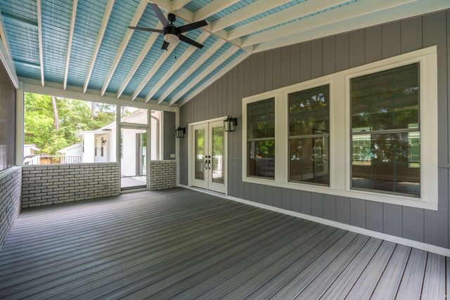 958 Beehive Road, Mount Pleasant, SC 29429
